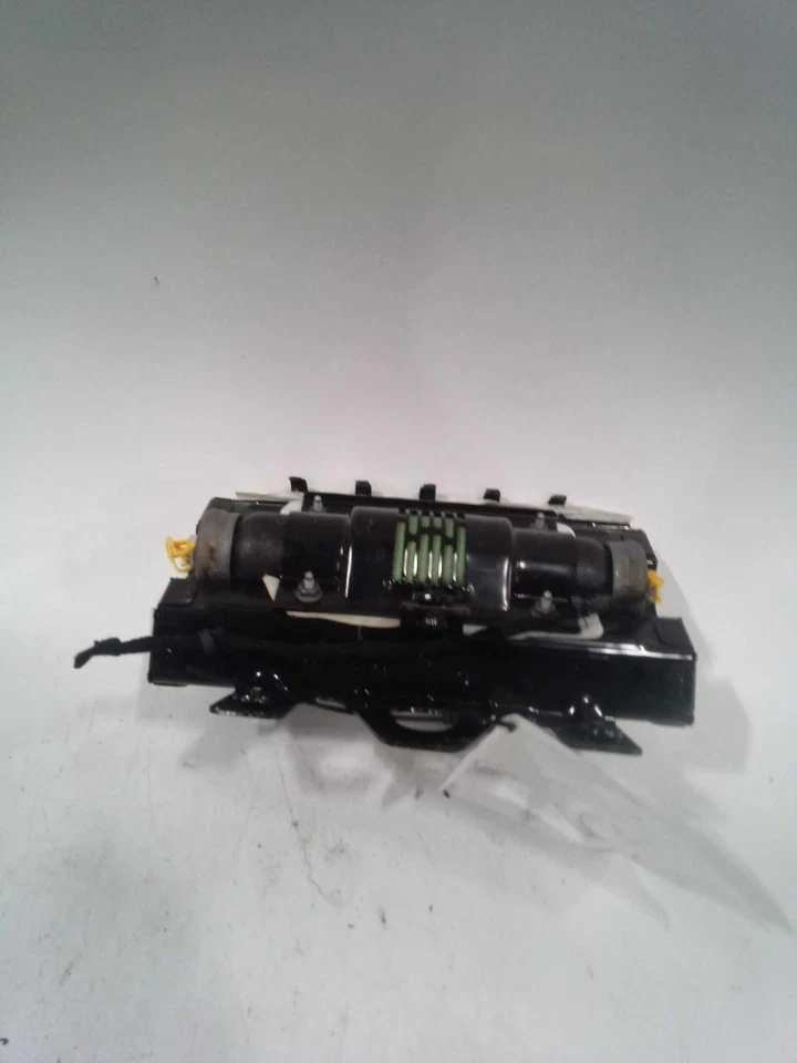 Used Right Instrument Panel Air Bag fits: 2010 Chevrolet Equinox passenger dash Foto 2 de 4