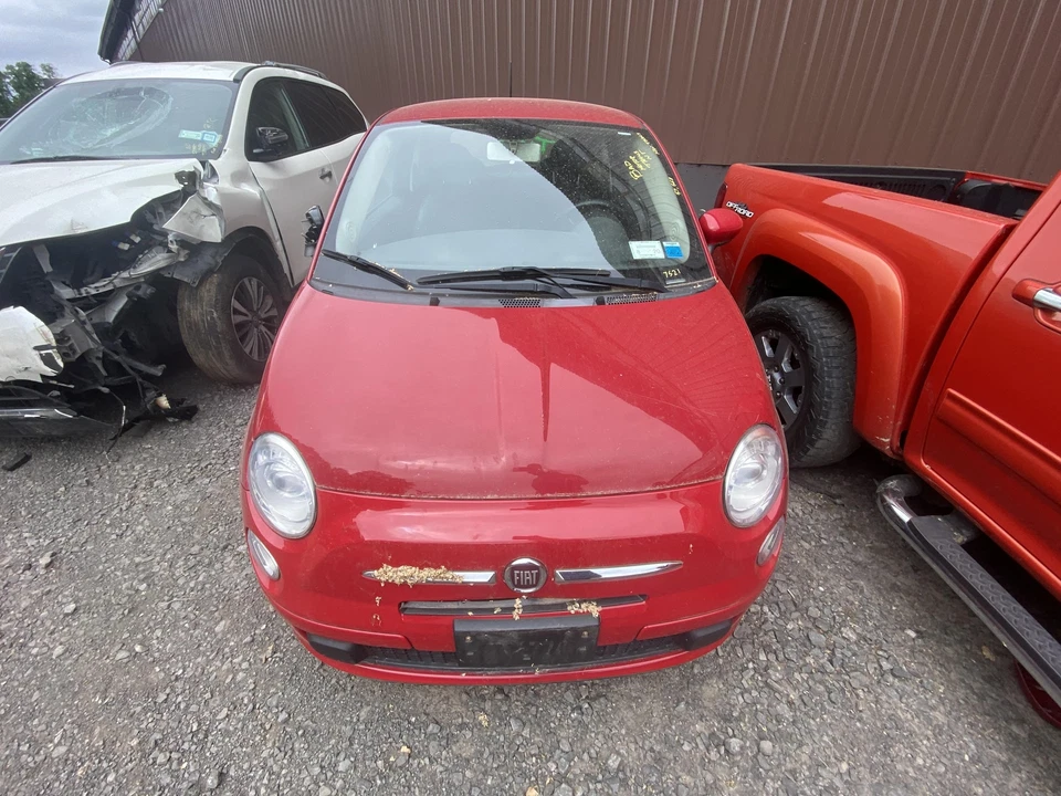 Conjunto de filtro de aire usado se adapta a: Fiat 500 2012 1,4 L VIN R octavo dígito grado A Foto 2 de 4