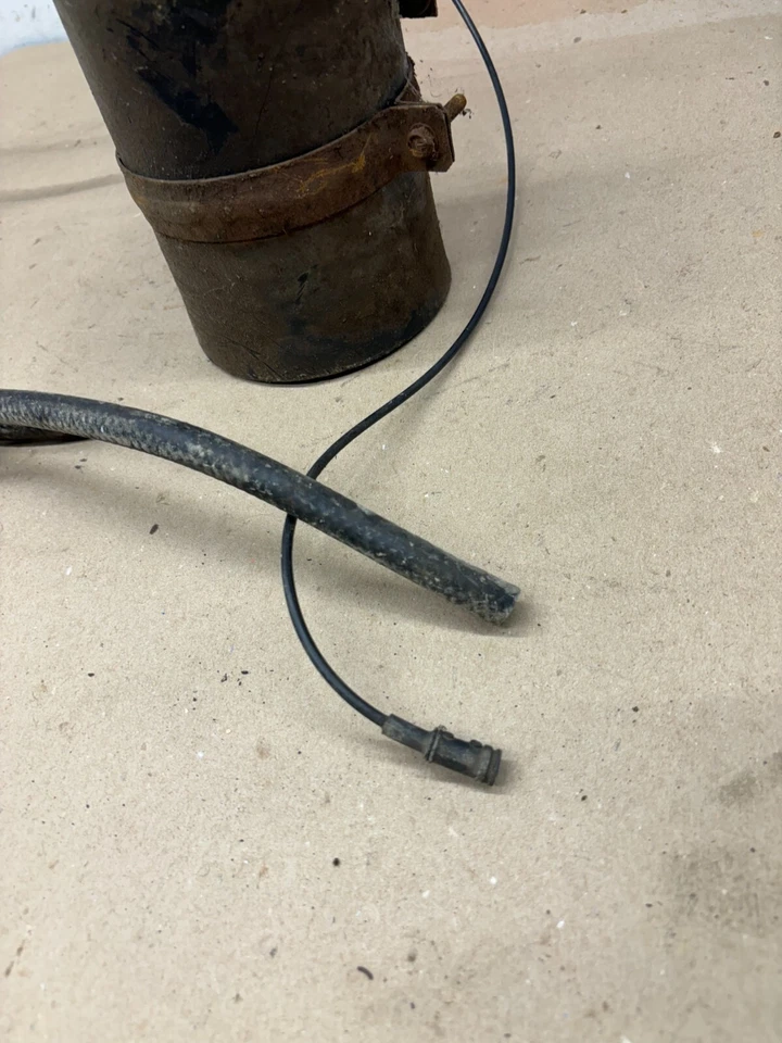 1981 83 84 1987 DODGE D100 D150 D350 FUEL VAPOR CANISTER EVAP W/MOUNT CAN OEM OE - Image 2 of 4