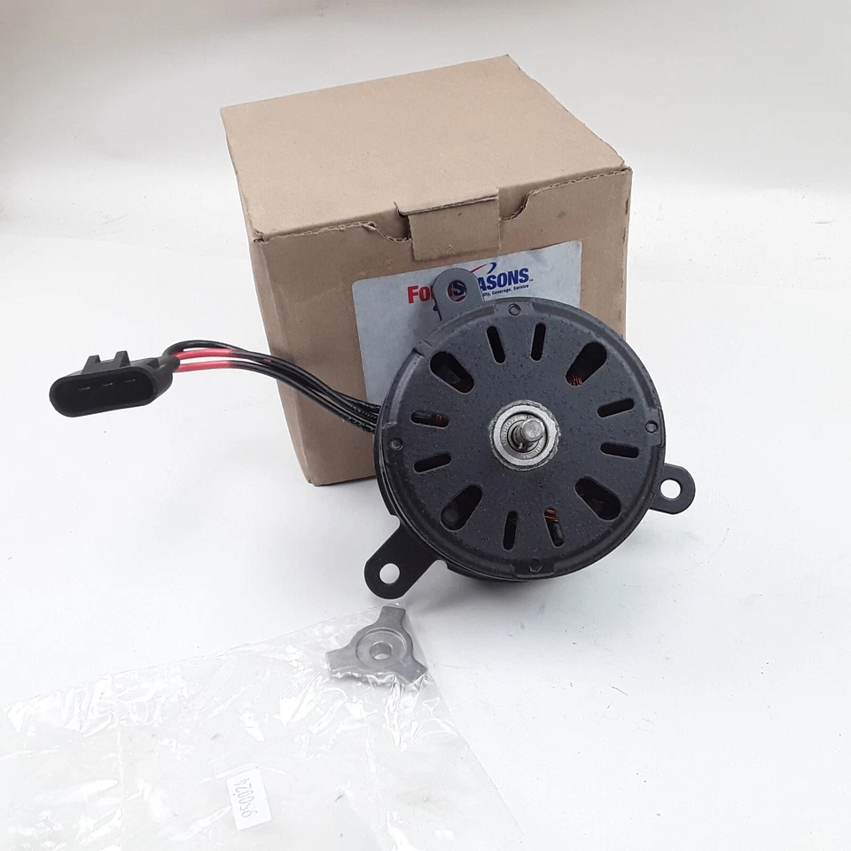 Motor del ventilador del condensador de A/C se adapta a Ford Crown Victoria Lincoln Town Car 1998-2002 Foto 2 de 4