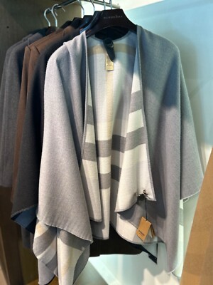 NEW BURBERRY GRAY ''CHARLOTTE'' REVERSIBLE CHECK PONCHO CAPE JACKET