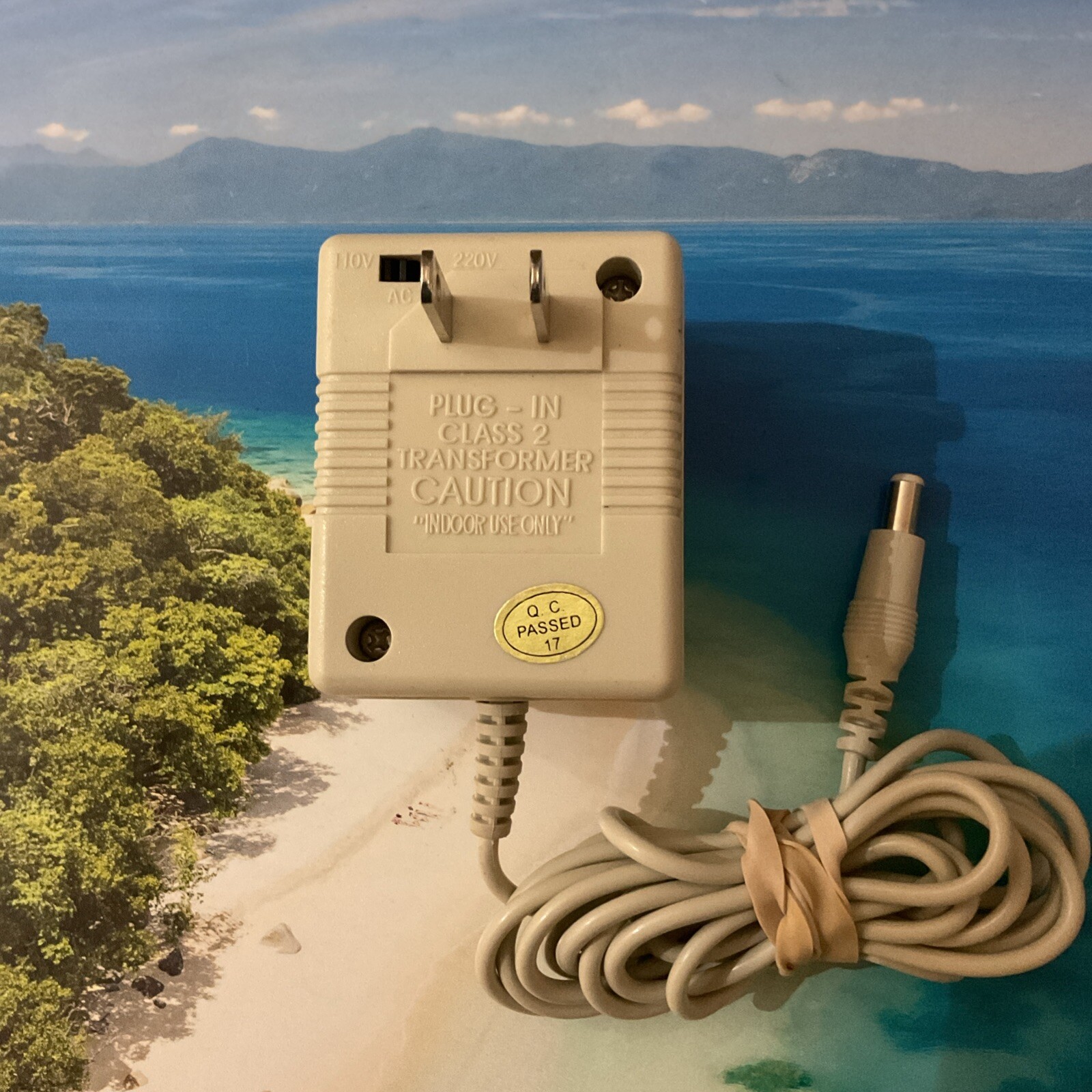 Power2000 UNIVERSAL 110/220V AC-AC ADAPTOR XP444-AC/U 12V AC 750mA Tested