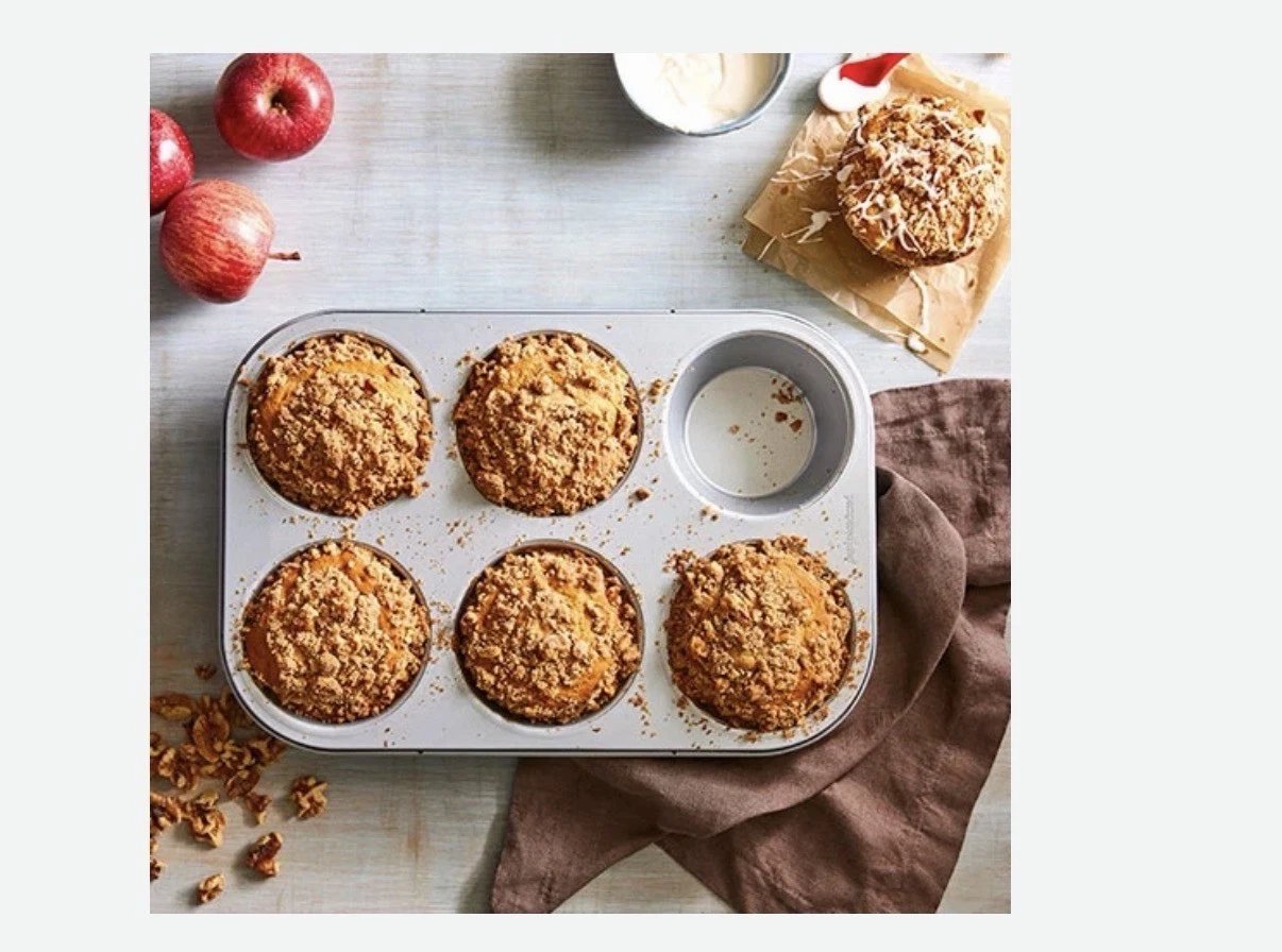 New Pampered Chef Large Muffin Pan No. 100595 NWOT New