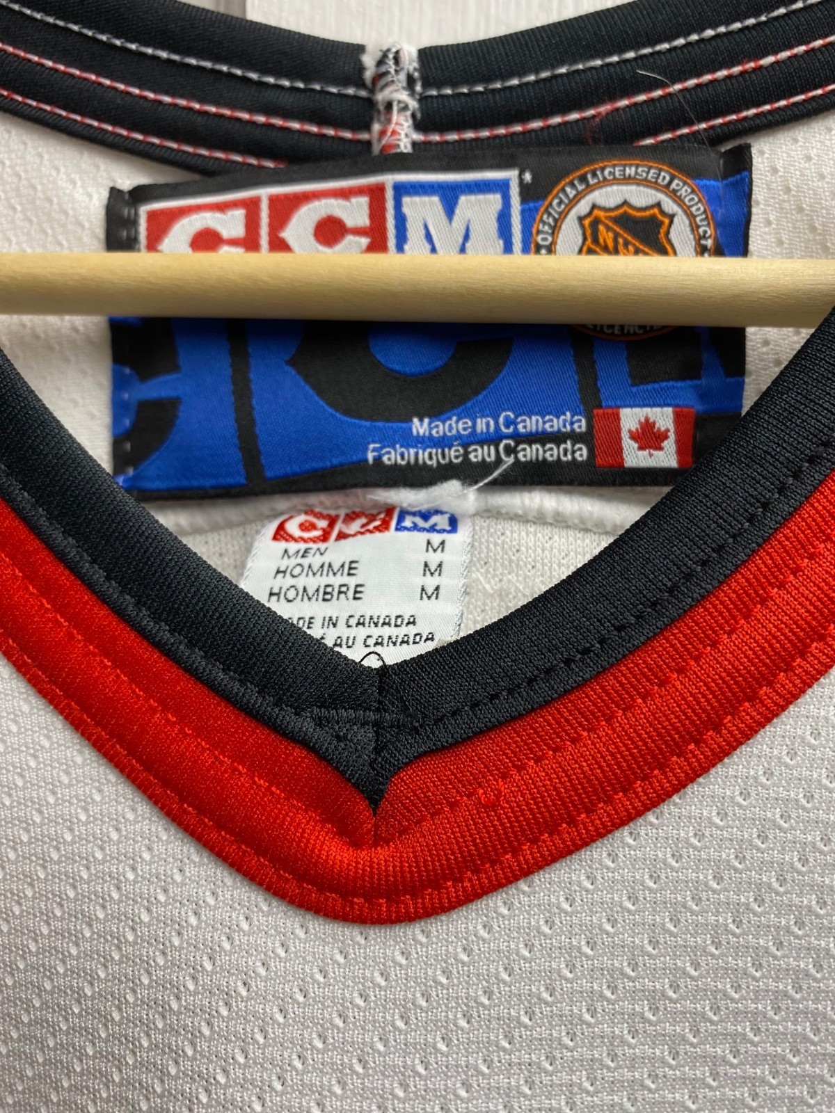 Vintage CCM NHL Chicago Blackhawks Tony Amonte #10 White Jersey Size Medium