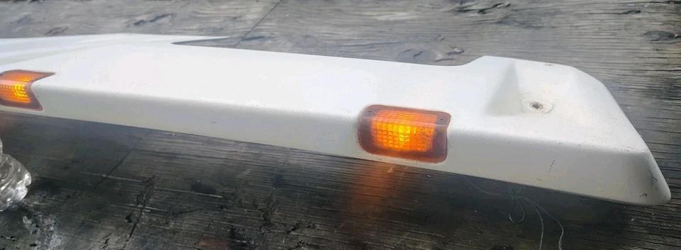 1988-1998 & 2000 LUND Moon Visor Chevrolet￼ GMC Suburban Yukon Silverado  - Image 2 of 4