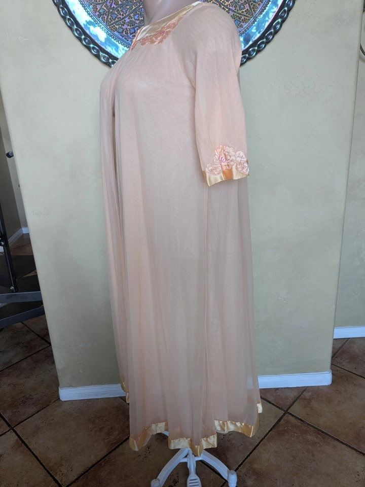 Vtg 1960s GOSSARD ARTEMIS Peach Nylon Chiffon Peignoir Long Nightgown Robe Sz M - Image 4 of 4