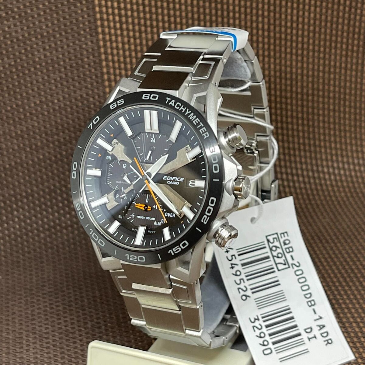 Casio Edifice EQB-2000DB-1A Sospensione Motorsport Design Casio Edifice EQB-2000DB-1A Sospensione Motorsport Design