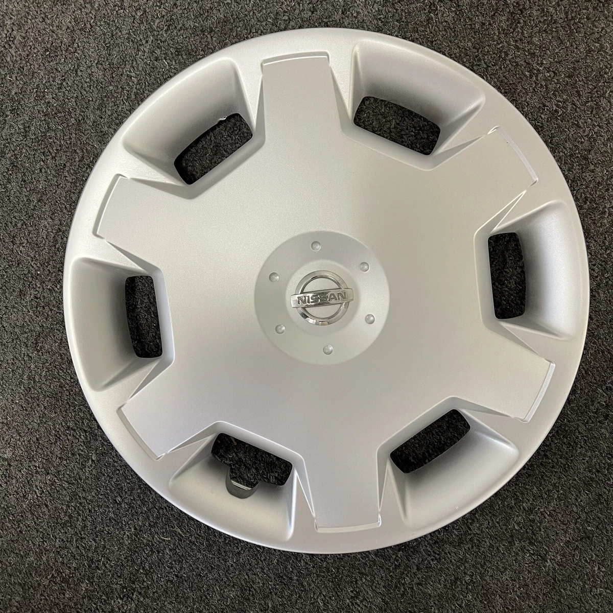 2015 nissan versa hubcaps outlet
