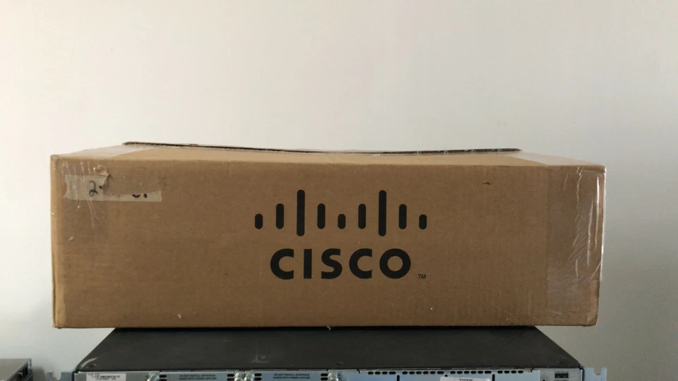 NEW CISCO WS-C2960S-24TD-L 24-Port Gigabit Switch 10GigE Uplink 2960S-24TD-L NOB - Image 3 of 4