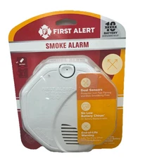 First Alert Smoke Detector with Photoelectric And Ionization Sensors, White {2}.