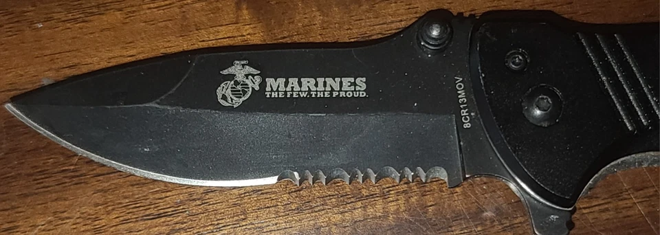 Cuchillo Plegable USMC Marines A/O 4" Parte Dentada Hoja Inoxidable Mango Aluminio Foto 2 de 4