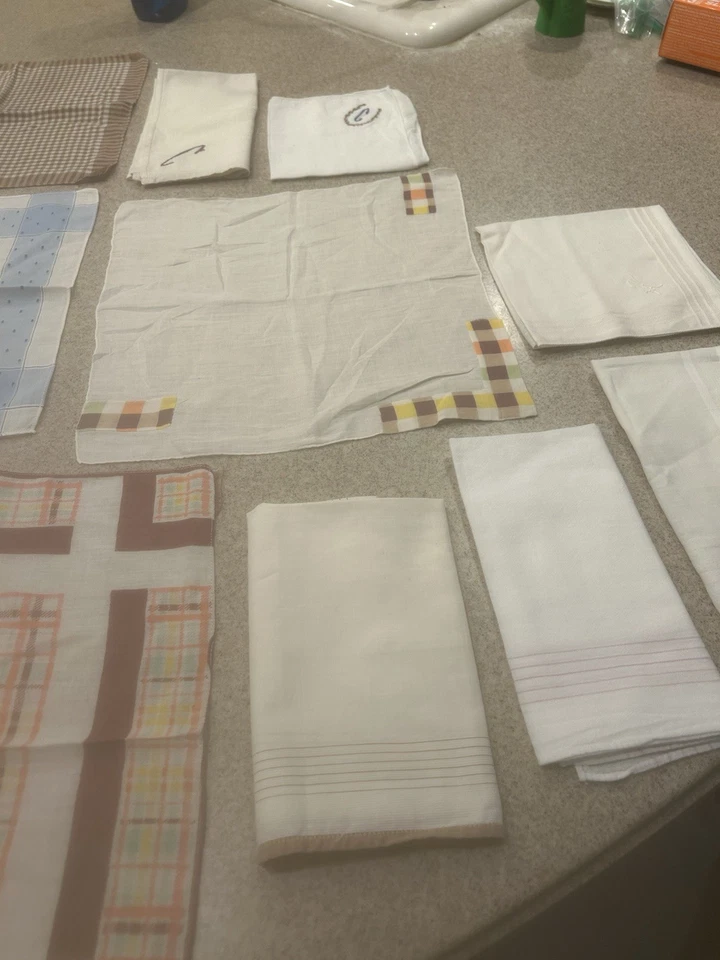 Lote 12 pañuelos vintage para hombre mod años 40 - 1950 iniciales D,2C, H Foto 3 de 4