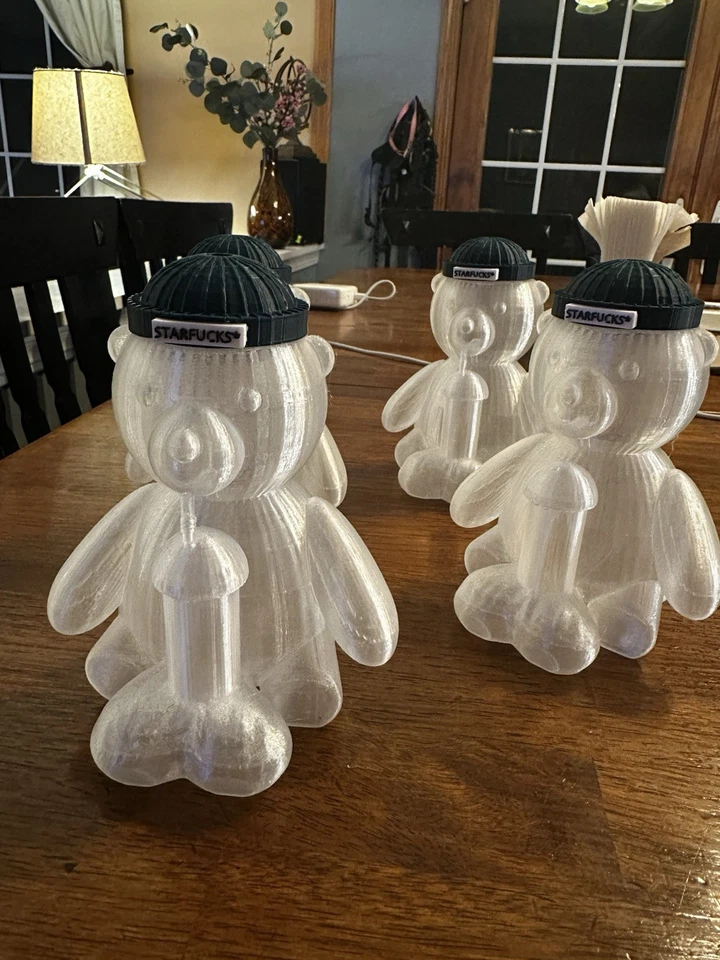 Starfucks 2025 Barista Bear Spiff Foto 3 de 4