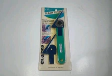 NEW - CLOVER Slash Cutter #499 SEWING QUILTING CRAFTING FABRIC SEAM TOOL