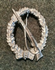 GERMAN WWII INFANTRY ASSAULT BADGE IN SILVER 1957 BUNDESREPUBLIK PATTERN