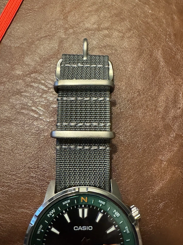 Reloj Casio MTD-130 Brújula Foto 2 de 4