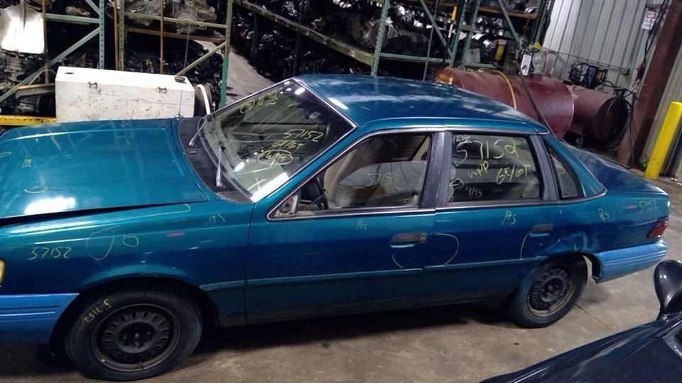 Driver Left Headlight Fits 92-94 TEMPO 4070737 - Image 4 of 4