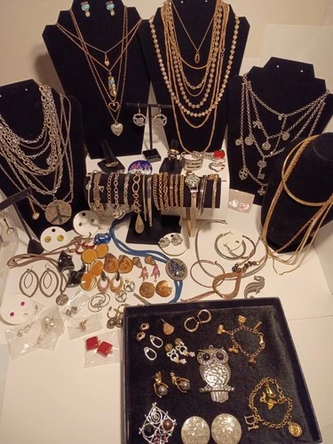 HUGE Lot of 96 VTG - Mod Costume Jewelry CHAINS Necklaces Bracelets Earrings +++