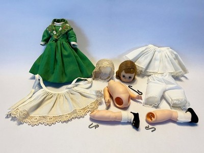 Vintage c1980 Madame Alexander Foreign Friends 8''  Ireland  Doll, Unstrung