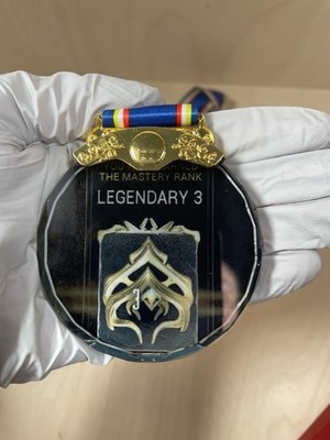 WARFRAME ''MASTERY RANK LEGENDARY 3'' Solid Glass Medal Award In Fitted Box 