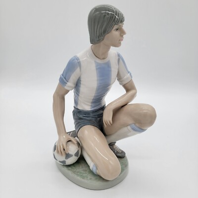 スポーツ LLADRO Lladro Boy With Fly Swatter Porcelain Figurine By Nao Lladro Hand