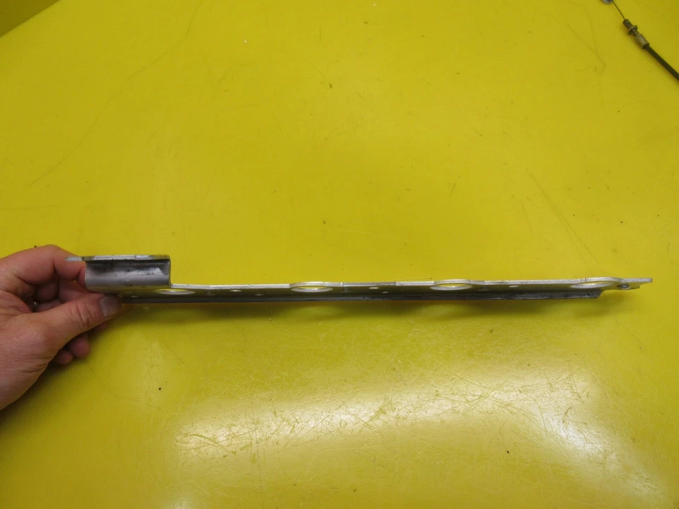 原始设备制造商通用 NORTHSTAR 4.6 白色上衣 IGNITION COIL 银行安装支架第 1 代 — 第 4/4 张图片