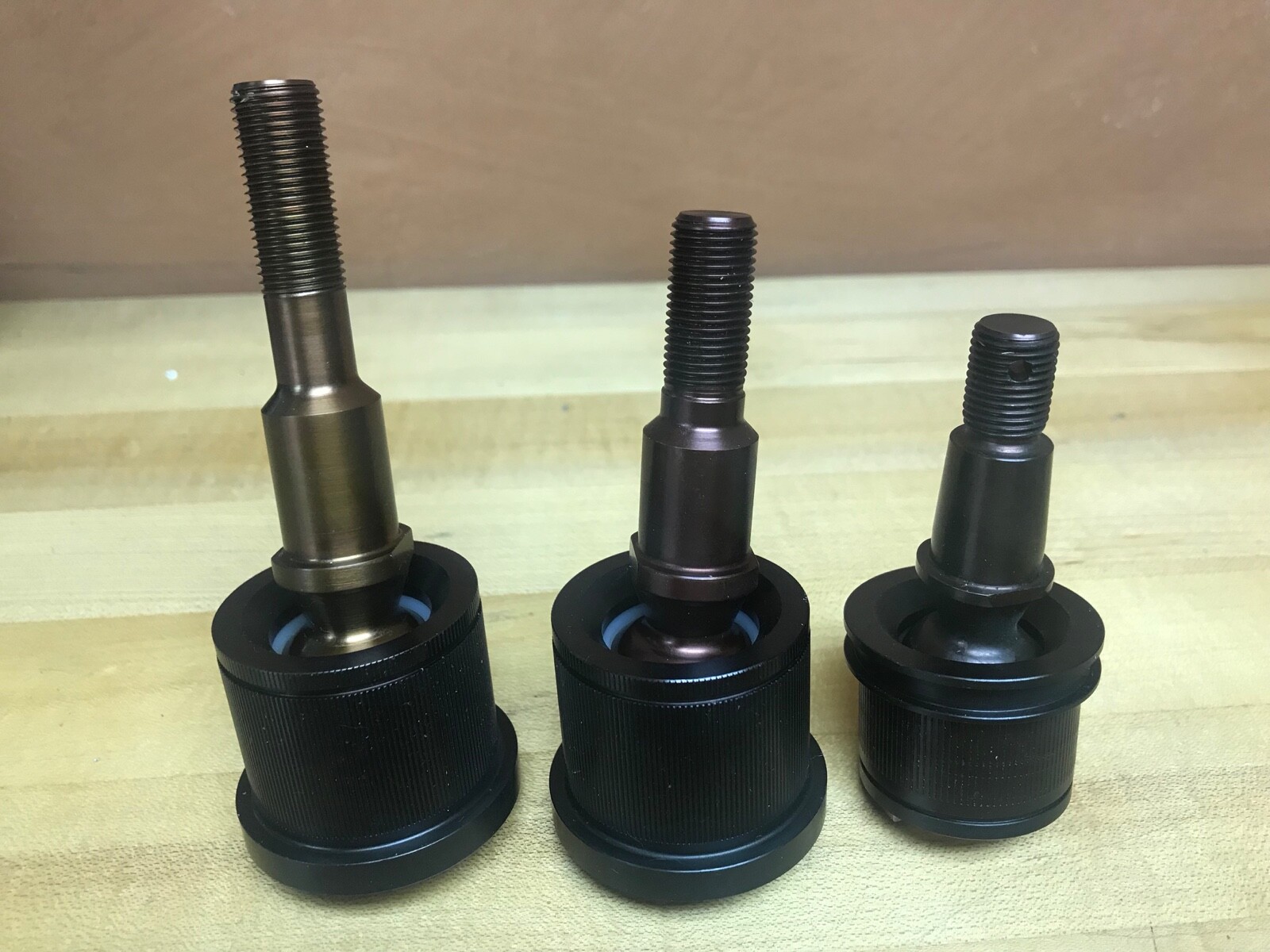 McLaren, Lola, Eagle, Lotus, Brabham, March ball joint.