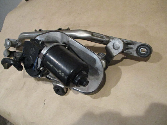Maserati GranTurismo - Windshield Wiper Motor Linkage Assy - P/N 80257600