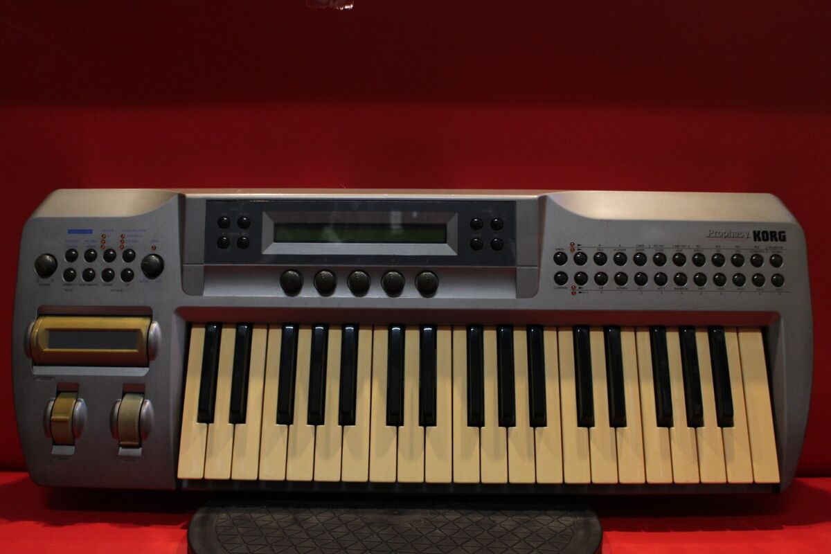 USED Korg Prophecy SSP-1 Physical Modelling Synthesizer USED Korg Prophecy SSP-1 Physical Modelling Synthesizer