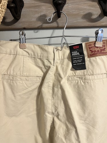 Pantaloni alti larghi Levis nuovi con etichette cachi beige chiaro marrone chiaro alto a pieghe 29 X 32 - Foto 11 di 14