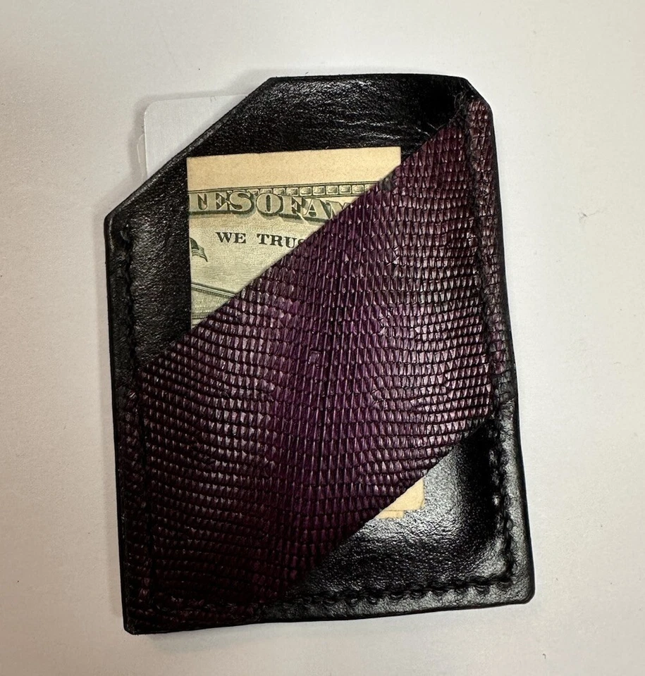 Cartera minimalista de cuero de piel de iguana genuina hecha a mano rosa y negra Foto 4 de 4