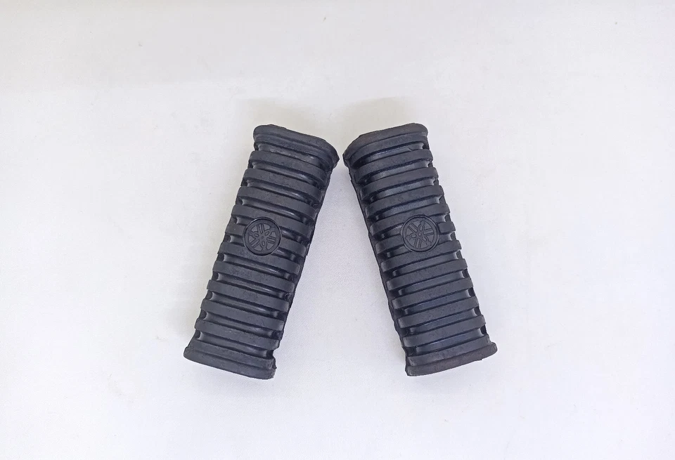 Yamaha RD125 RD350 RD250 XS TX R5 DS6 XS1 AS3 reposapiés goma NOS 307-27433-00 Foto 4 de 4