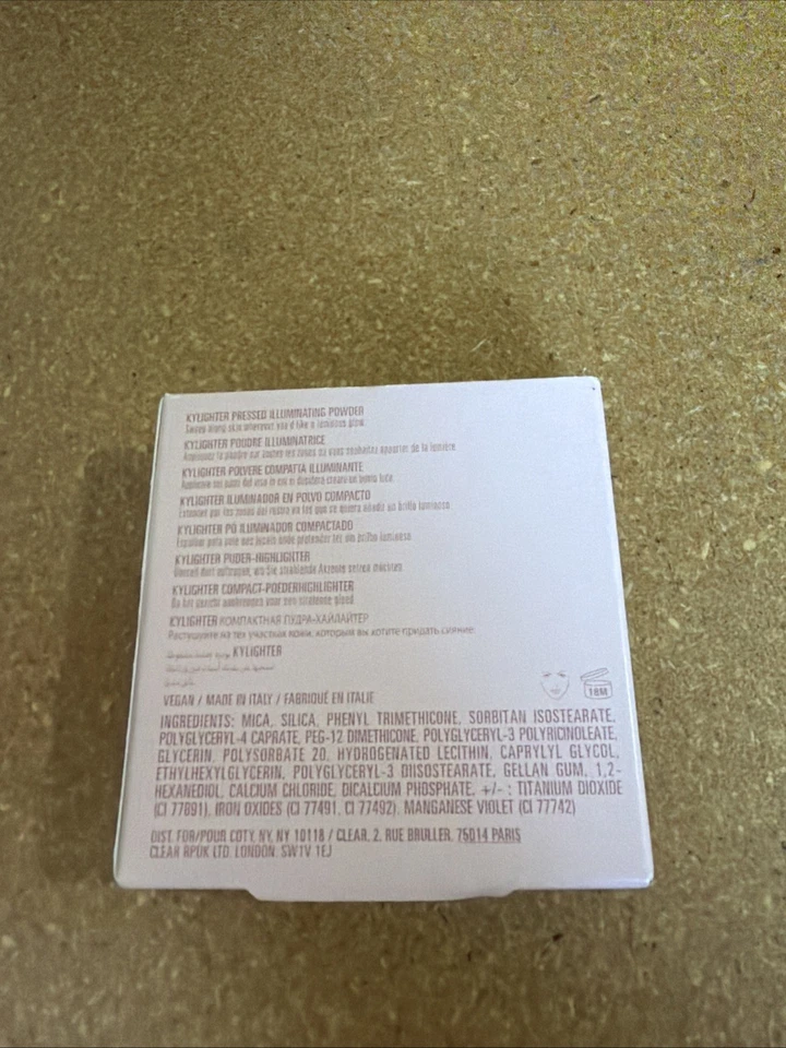 Kylie Jenner Kylighter Illuminating Pressed Powder 060 Queen Drip NEW! - Image 4 of 4