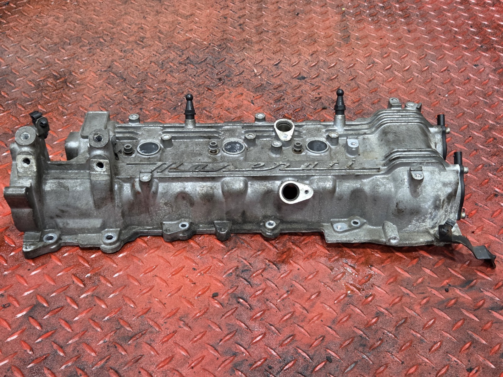 2014-2024 Maserati Ghibli M157 Right Side Valve Cover W/ Sensors OEM 298701