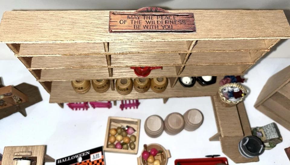 Loja de campo e acessórios de madeira para casa de bonecas - Imagem 4 de 4