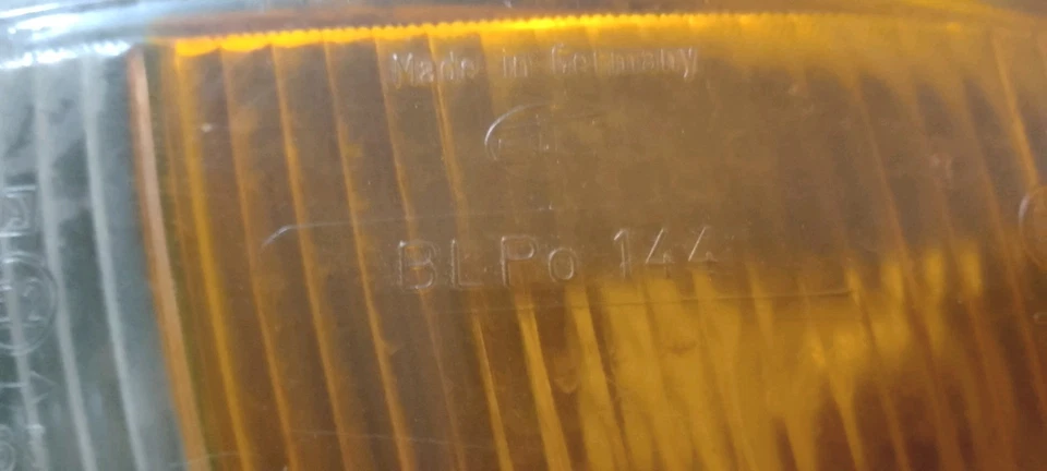 Conjunto de luces indicadoras Saab 99 Hella LH Foto 2 de 4