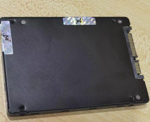 1.92TB Micron 5300 PRO SSD SATA 2.5" Server Data Center SSD MTFDDAK1T9TDS - Afbeelding 2 van 5