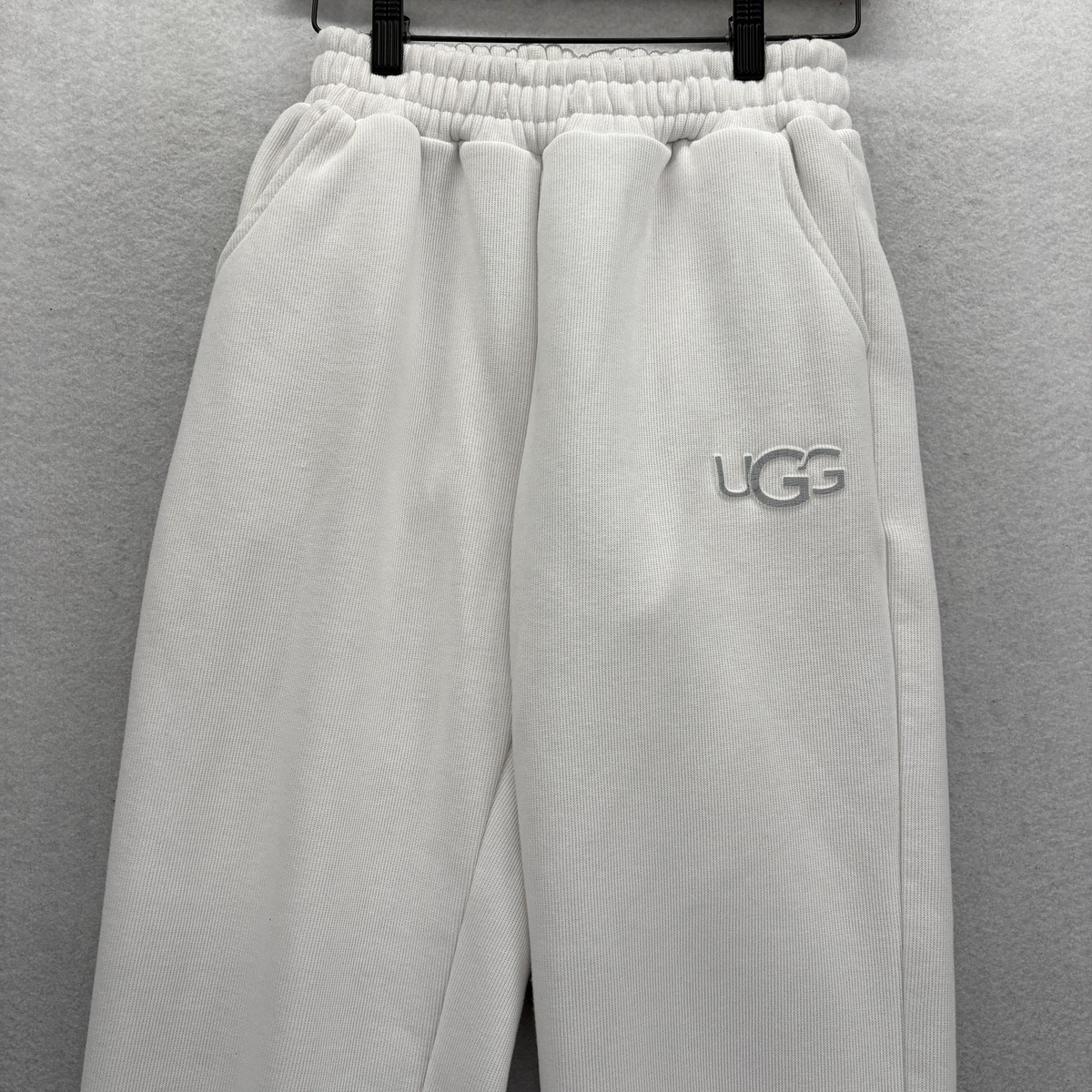 UGG Fleece Jogger Pants Womens Medium White Elastic Waist Logo UGG Fleece Jogger Pants Womens Medium White Elastic Waist Logo