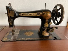 Singer Sewing Machine Sphinx with Table
