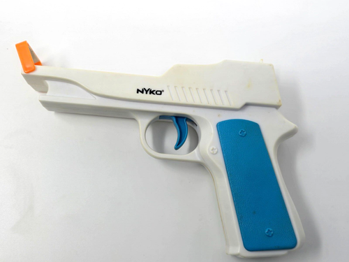 Nyko Perfect Shot Nintendo Wii White Gun with Orange Clip
