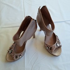 Nine West Platform Dress Shoes With Beautiful Stone Decor On Top Sz 6.5