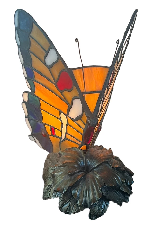 Lámpara mariposa estilo Tiffany Hampton Bay de 9" acabado arquitectónico bronce Foto 2 de 4