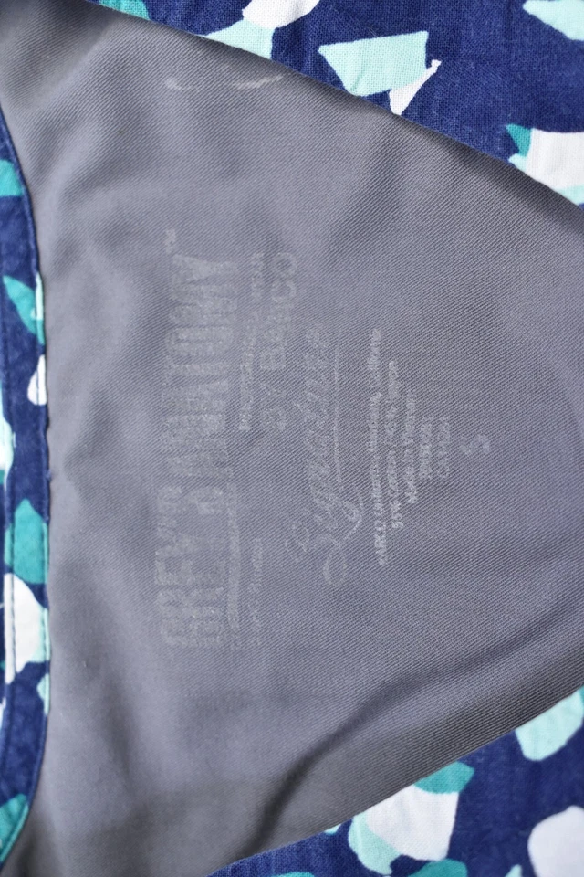 Blusa Médica Barco Grey's Anatomy Para Mujer Estampada Mezcla de Algodón Bolsillos Cuello en V S Foto 3 de 4