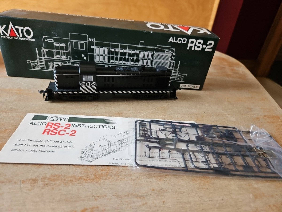 HO KATO 37-2502 ALCO RS-2 Diesel Locomotive Santa Fe #2110 DC LN