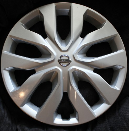 Genuine Nissan Rogue Hubcap 2014 15 16 17 18 Wheel cover 53094 - Picture 2 of 5