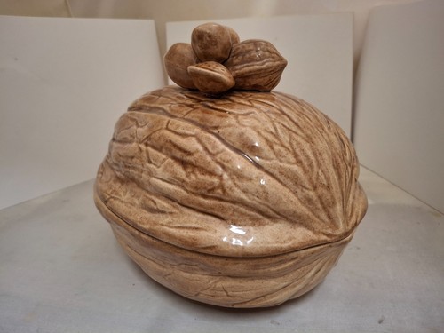 `Vintage Hand Painted Ceramic Walnut Candy Dish/Cookie Jar/Nut Container - Picture 13 of 15