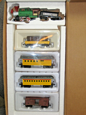 HO 0-4-0 OLD TIME LOCO W/CHRISTMAS TENDER MANTUA UNION PACIFIC CARS RRC01