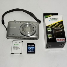 Nikon COOLPIX S3500 20.1MP Silver With NEW Battery  Charger  16GB SD Card