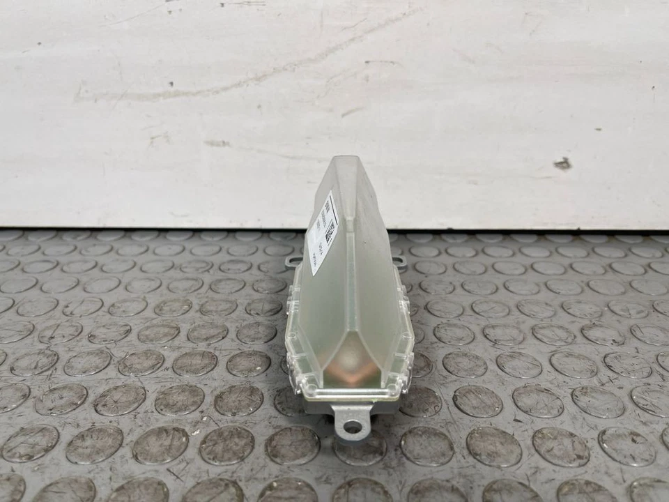 Antena GPS aérea BMW i3 2014 13600211 LIQ13893 Foto 3 de 4