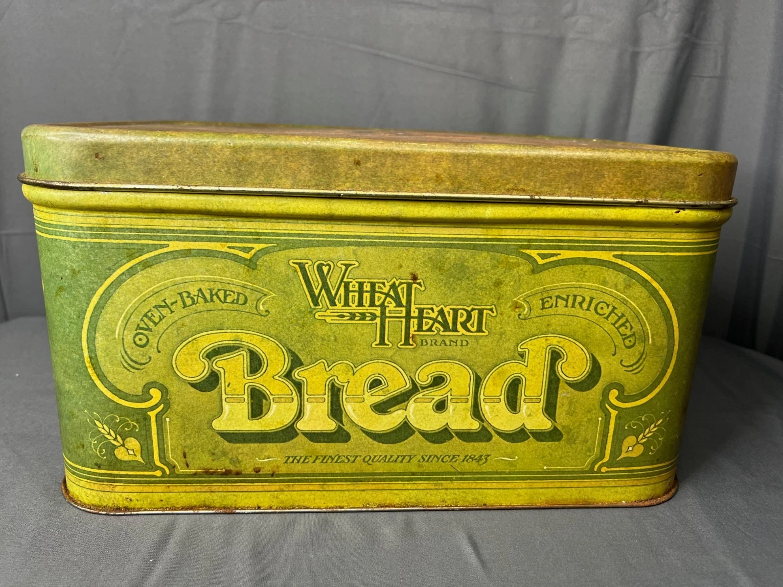 Vintage Wheat Heart Bread Tin | Mid-Century Embossed Metal Box - Farmhouse Decor